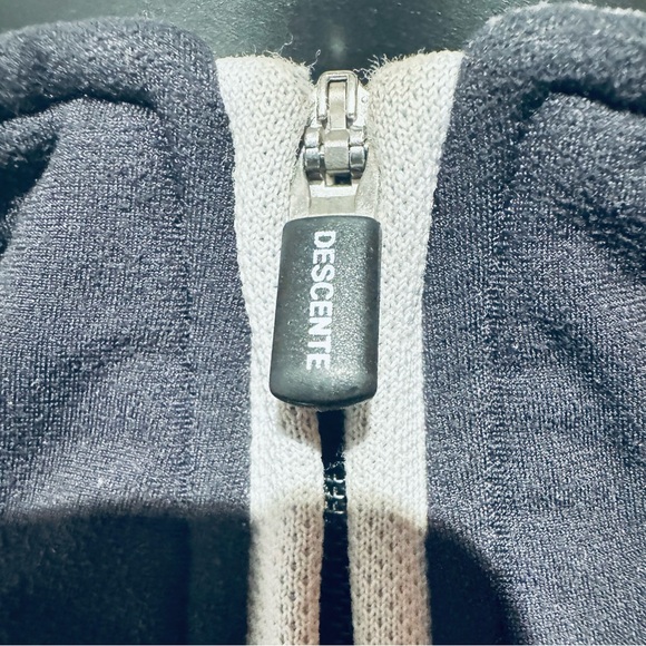 Descente Snow Sports 1/4 Zip Pullover - Picture 5 of 8